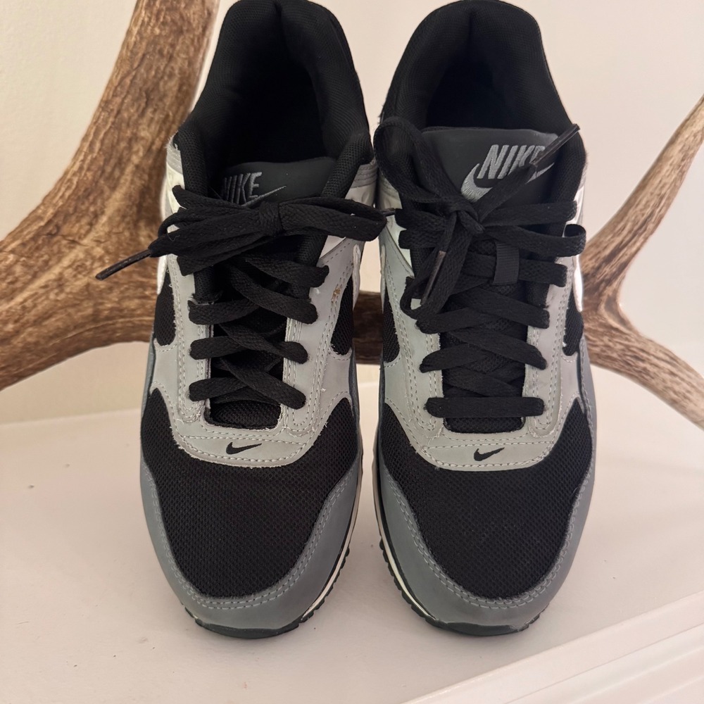 Nike Air Max Excee Black Grey White Sneakers 511416-011 Mens 7.5